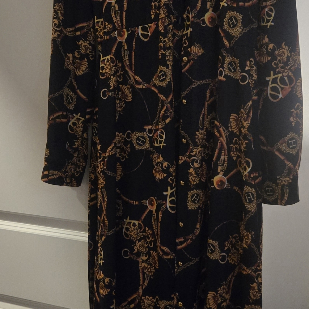 Elegant Black and Gold Chain Print Dress